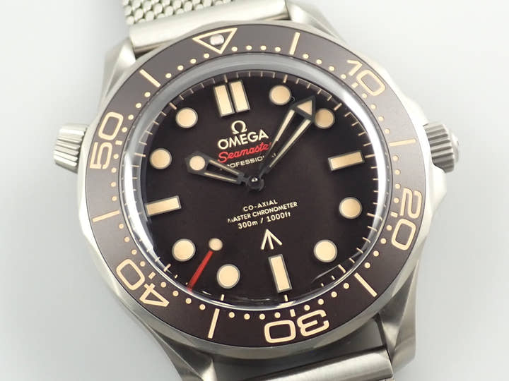 オメガ シーマスター ダイバー 300M コーアクシャル マスター クロノメーター 42MM Ref.210.92.42.20.01.001 ブラウン文字盤 中古 KJH3K607