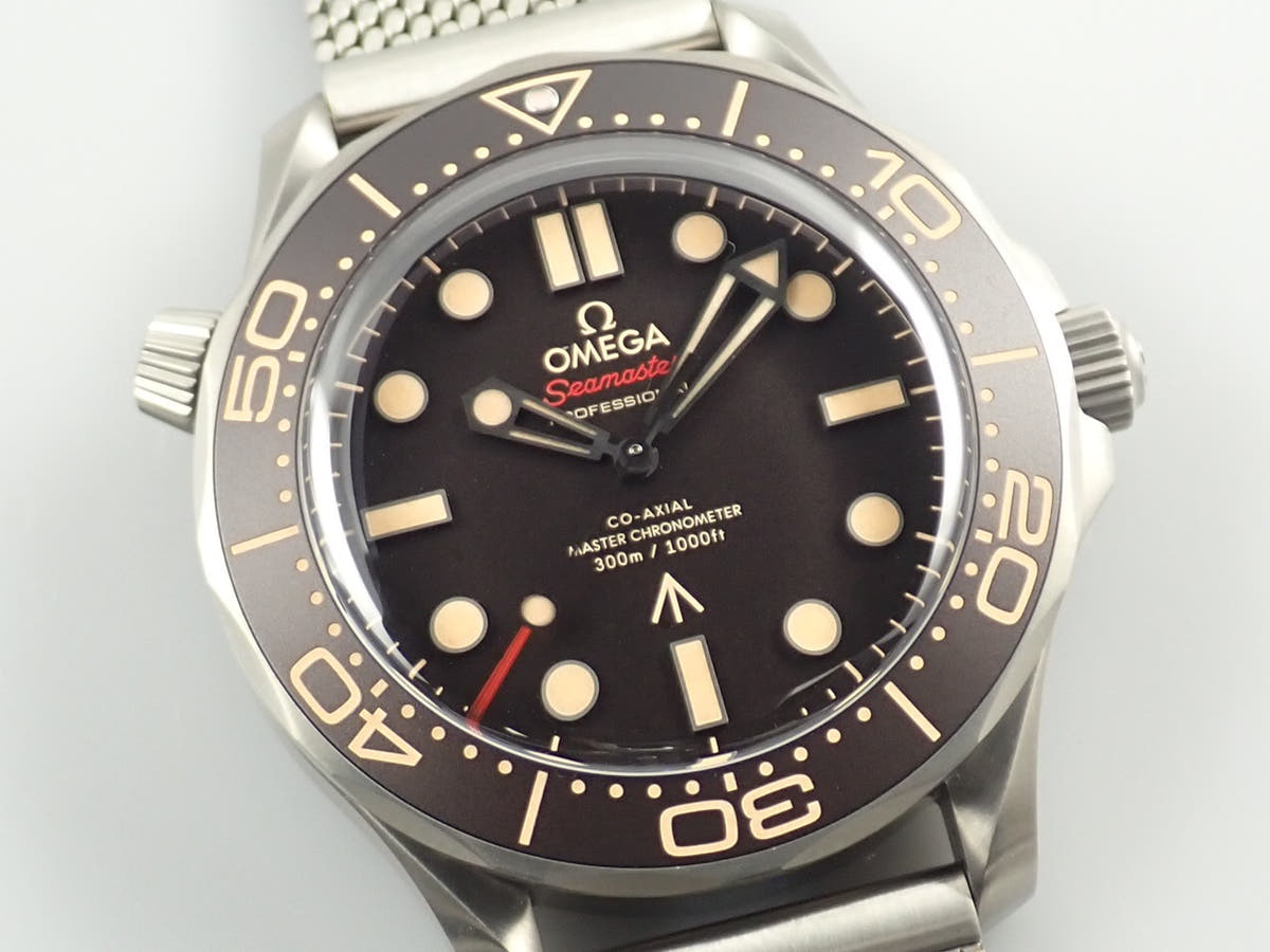 オメガ シーマスター ダイバー 300M コーアクシャル マスター クロノメーター 42MM Ref.210.92.42.20.01.001 ブラウン文字盤 中古 KJH3K607