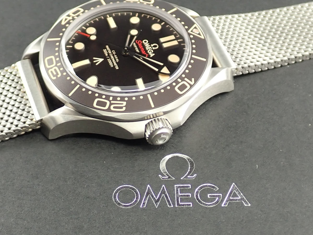 オメガ シーマスター ダイバー 300M コーアクシャル マスター クロノメーター 42MM Ref.210.92.42.20.01.001 ブラウン文字盤 中古 KJH3K607