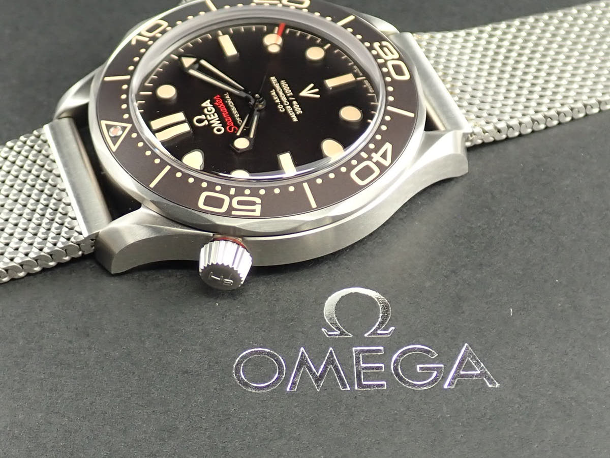 オメガ シーマスター ダイバー 300M コーアクシャル マスター クロノメーター 42MM Ref.210.92.42.20.01.001 ブラウン文字盤 中古 KJH3K607