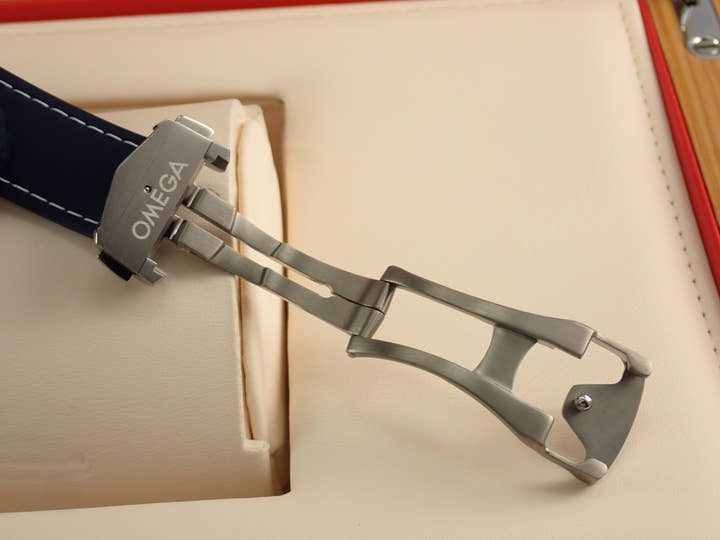 オメガ シーマスター プラネットオーシャン コーアクシャル クロノメーター 37.5M M Ref.232.92.38.20.03.001 ブルー文字盤 未使用 4P025642