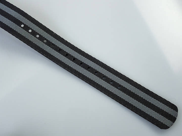 オメガ シーマスター 300 スペクター Ref.233.32.41.21.01.001 ブラック文字盤 美品 7PZ1T1US
