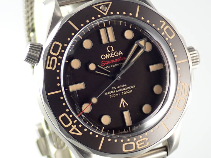 オメガ シーマスター 300 コーアクシャル マスタークロノメーター Ref.210.90.42.20.01.001 ブラウン文字盤 中古 WC97ZRMW