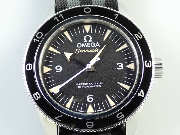 Omega Seamaster 300 Specter Ref.233.32.41.21.01.001 Black Dial Used P092WXH2