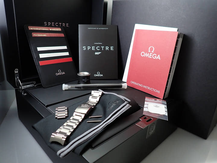 Omega Seamaster 300 Specter Ref.233.32.41.21.01.001 Black Dial Used P092WXH2