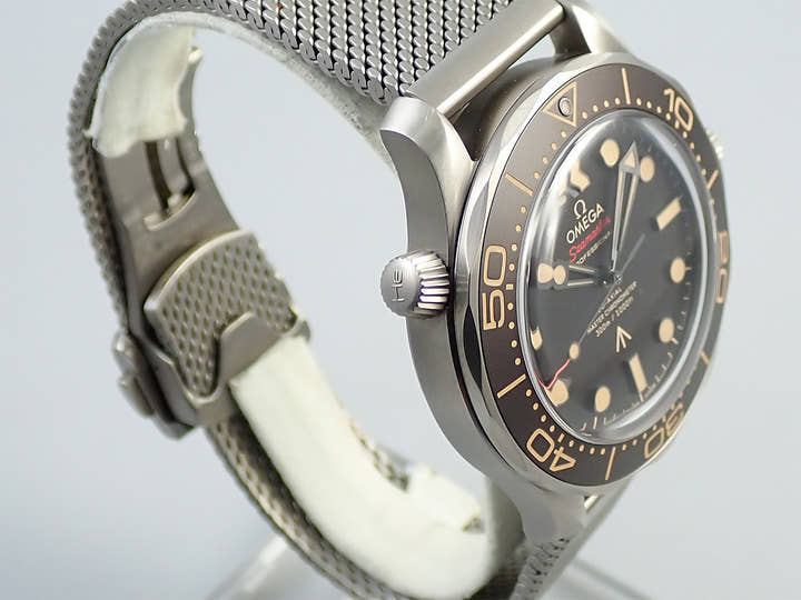 オメガ シーマスター ダイバー 300M コーアクシャル マスター クロノメーター 42MM Ref.210.90.42.20.01.001 ブラウン文字盤 中古 LU85FHXR