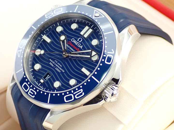 オメガ シーマスター ダイバー 300M コーアクシャル マスター クロノメーター 42MM Ref.210.32.42.20.03.001 ブルー文字盤 美品 F9VFVSV4