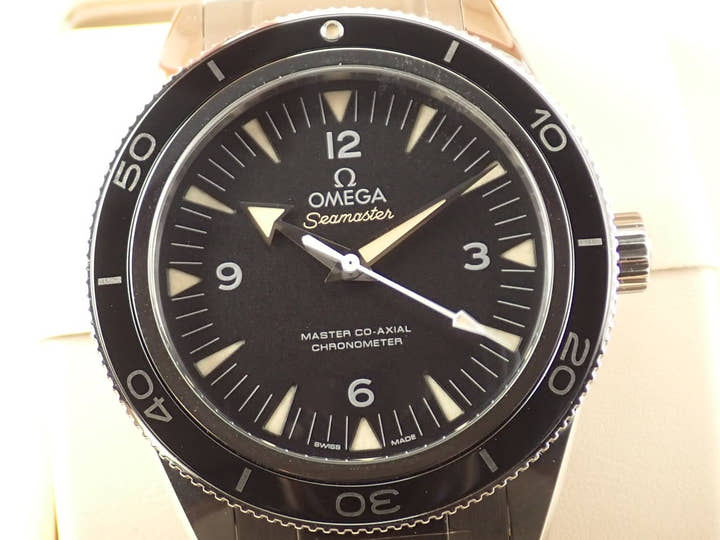 オメガ シーマスター Ref.233.30.41.21.01.001 ブラック文字盤 未使用 sea-master-32