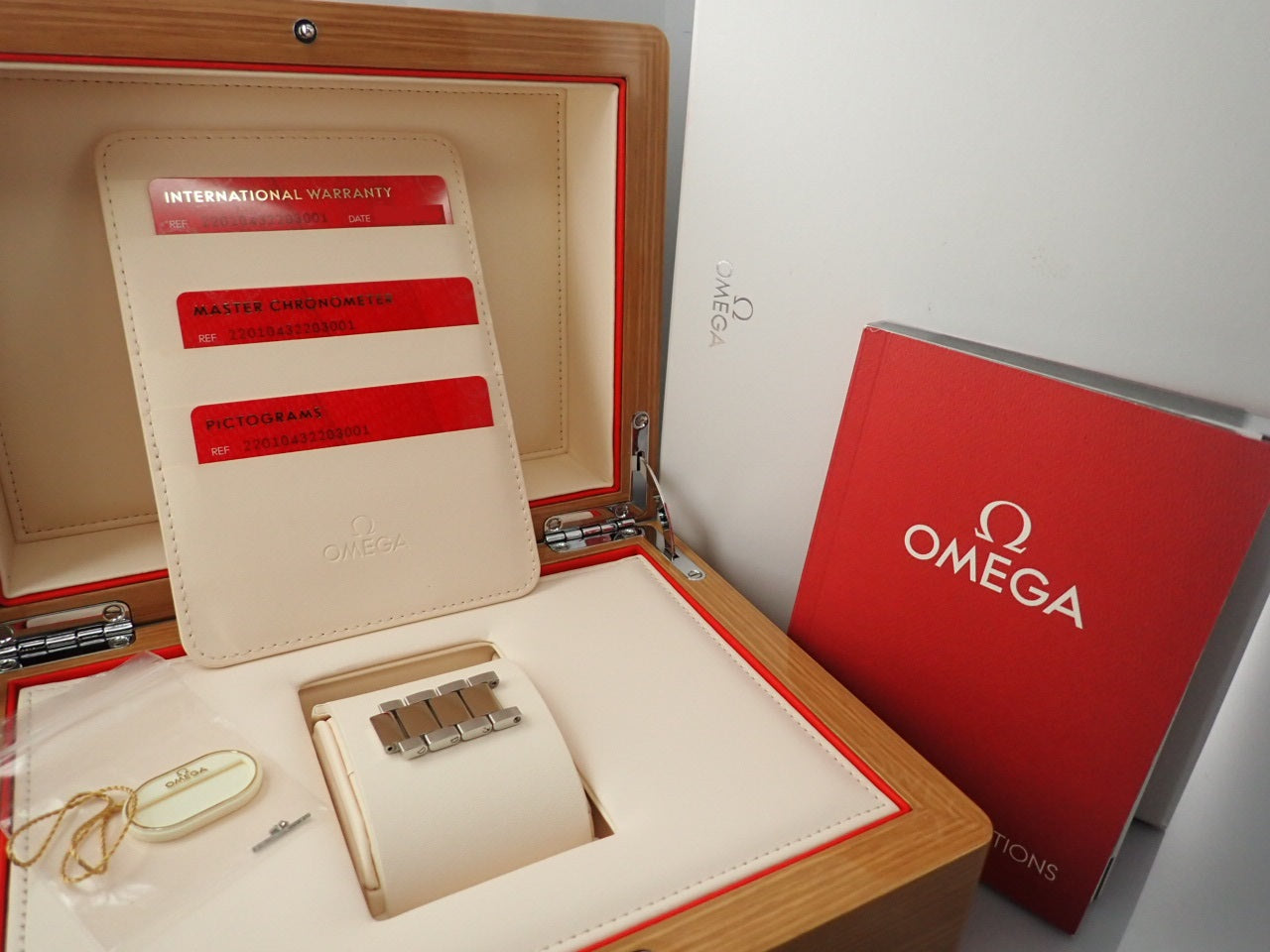 Omega Seamaster Aqua Terra 150M Co-Axial Master Chronometer GMT World Timer 43MM &lt;Warranty, Box, etc.&gt;