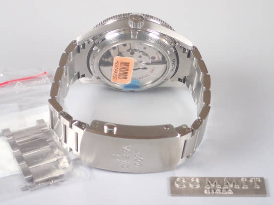 オメガ スピードマスター Ref.233.32.41.21.01.001 ブラック文字盤 中古 sea-master300