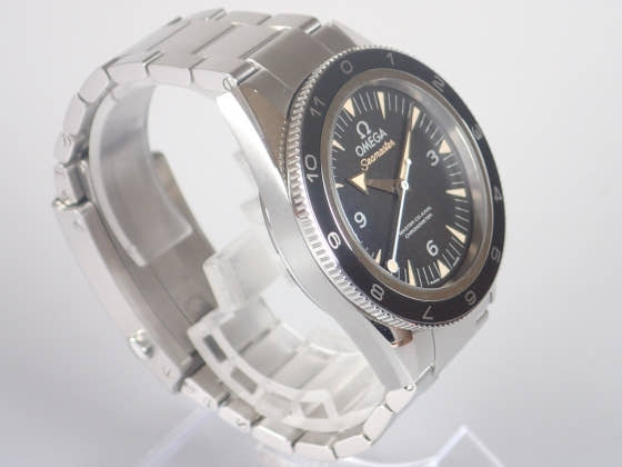 オメガ スピードマスター Ref.233.32.41.21.01.001 ブラック文字盤 中古 sea-master300