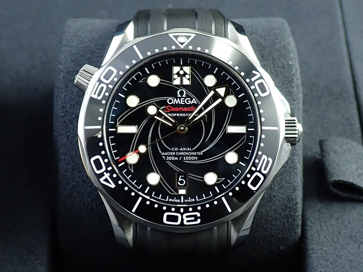 オメガ シーマスター 007 Ref.210.22.42.20.01.004 ブラック文字盤 美品 AK52K182