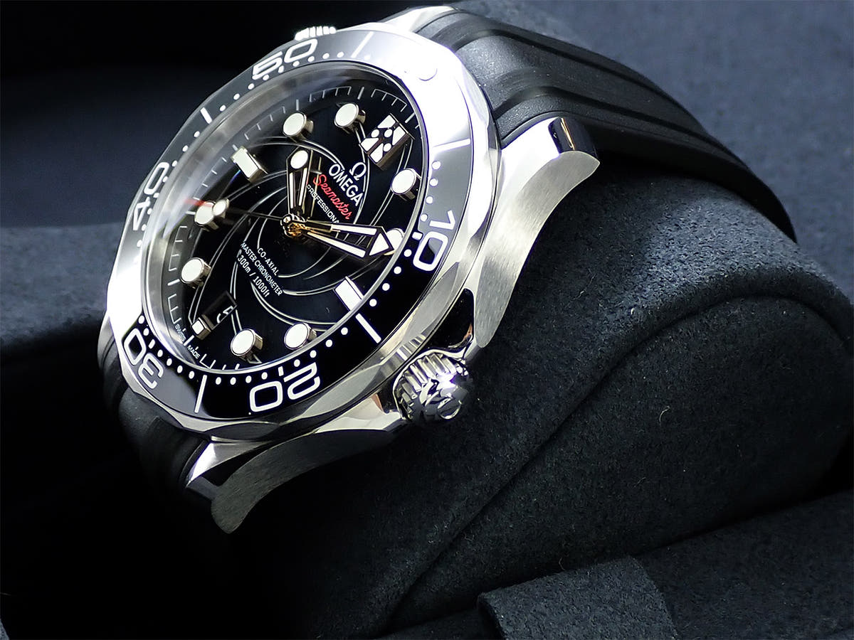 オメガ シーマスター 007 Ref.210.22.42.20.01.004 ブラック文字盤 美品 AK52K182