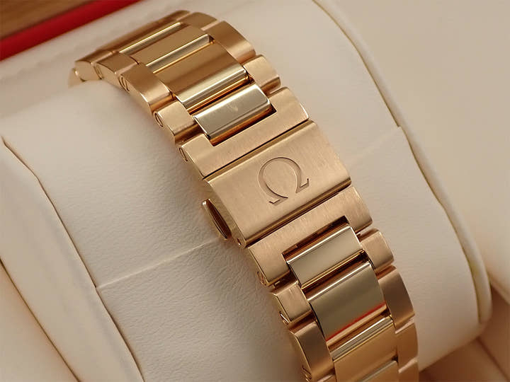 オメガ シーマスター アクアテラ Ref.231.50.39.21.06.003 グレー文字盤 中古 S78AT54X