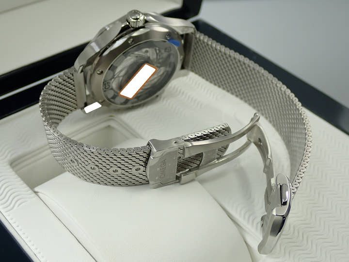 オメガ シーマスター ダイバー 300M コーアクシャル マスター クロノメーター 42MM Ref.210.30.42.20.03.002 ブルー文字盤 未使用 9958J415