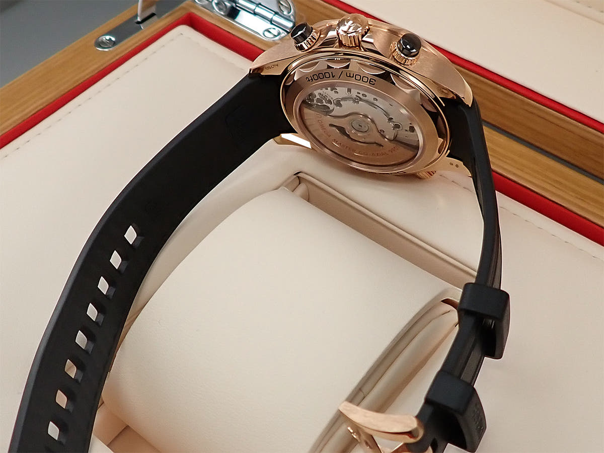 オメガ シーマスター ダイバー300M コーアクシャル マスター クロノメーター クロノグラフ Ref.210.62.44.51.01.001 ブラック文字盤 未使用 T5A5MC27