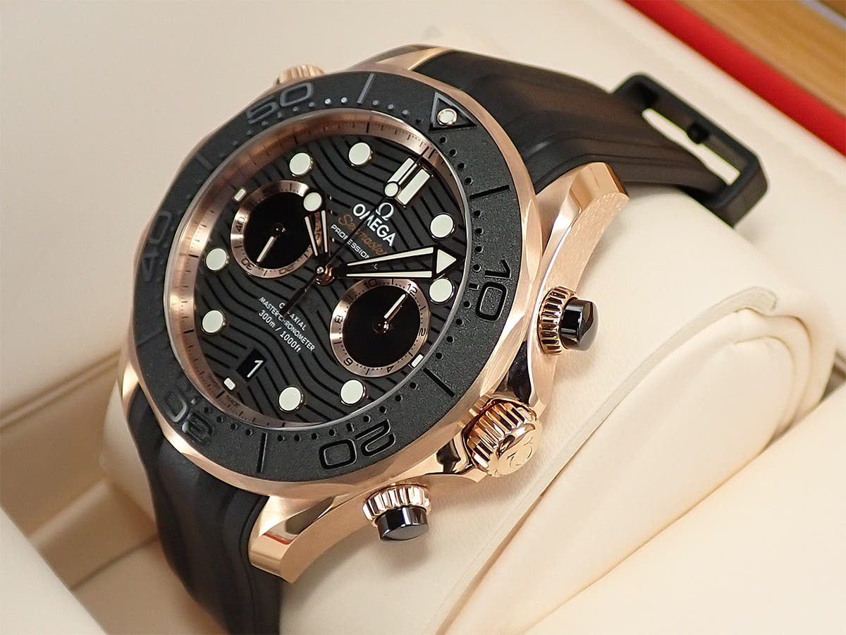 オメガ シーマスター ダイバー300M コーアクシャル マスター クロノメーター クロノグラフ Ref.210.62.44.51.01.001 ブラック文字盤 未使用 T5A5MC27