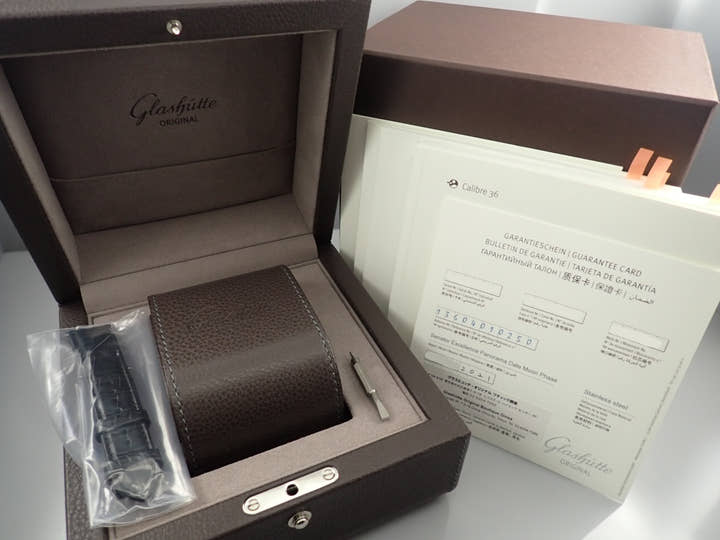 グラスヒュッテオリジナル セネタ エクセレンス パノラマデイト ムーンフェイズ Ref.1-36-04-01-02-50 シルバーグレイン文字盤 美品 Y3K9MV29