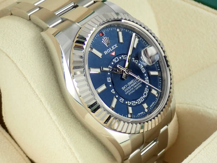 Rolex Sky-Dweller Ref. 326934, blue dial, unused, Oyster bracelet (sky-dweller-18).