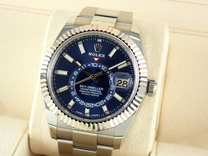 Rolex Sky-Dweller Ref. 326934, blue dial, pre-owned, sky-dweller-19, Oyster bracelet.