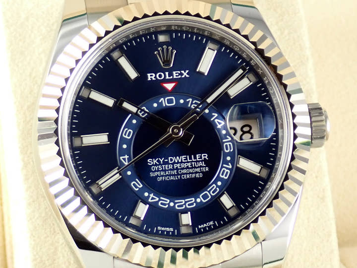 Rolex Sky-Dweller Ref. 326934, blue dial, pre-owned, sky-dweller-19, Oyster bracelet.