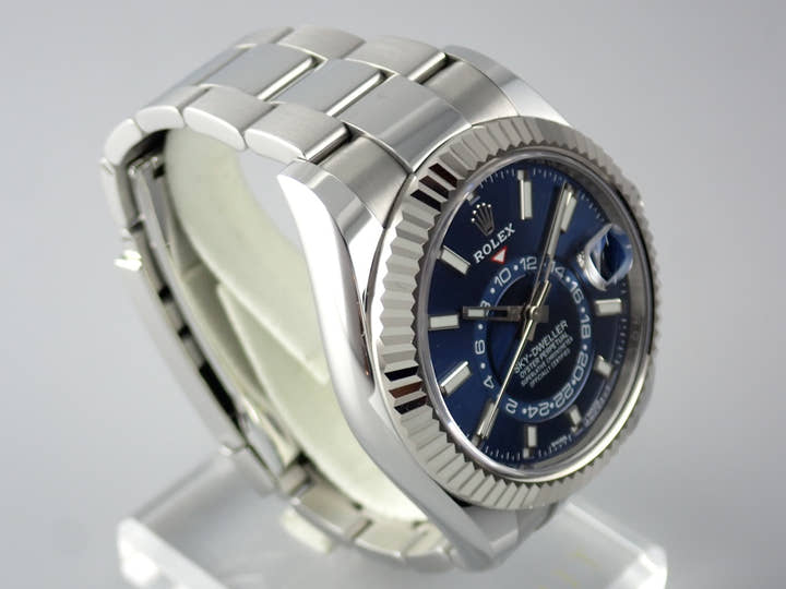 Rolex Sky-Dweller Ref. 326934, blue dial, pre-owned, sky-dweller-19, Oyster bracelet.