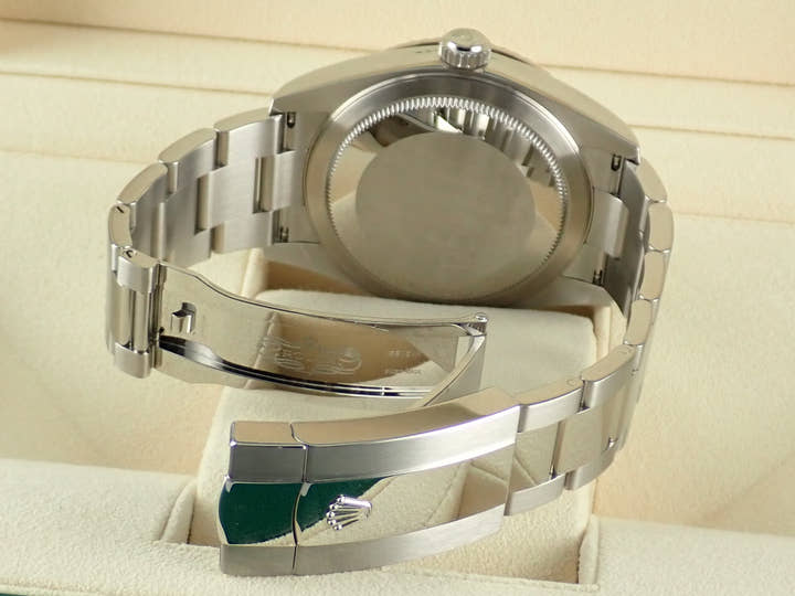Pre-owned Rolex Sky-Dweller Ref. 326934 with blue dial and Oyster bracelet.
