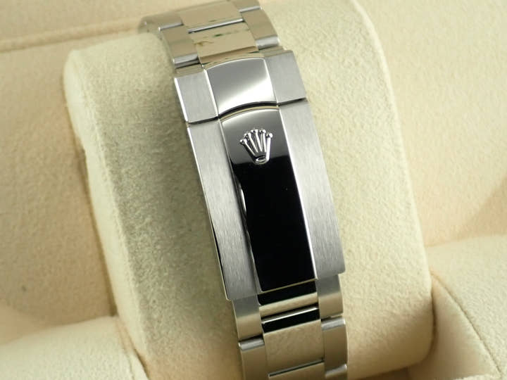 ロレックス スカイドゥエラー Ref.326934 ホワイト文字盤 未使用 sky-dweller-21 オイスターブレスレット