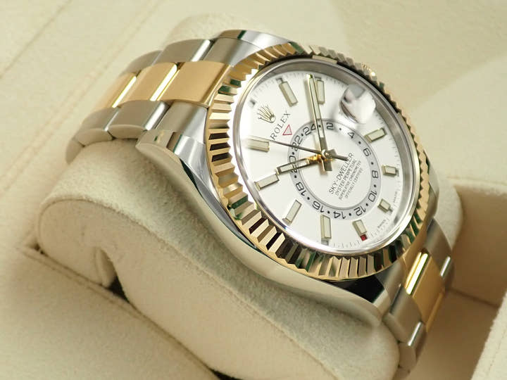 ロレックス スカイドゥエラー Ref.326933 ホワイト文字盤 未使用 sky-dweller-24 オイスターブレスレット