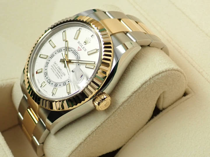 ロレックス スカイドゥエラー Ref.326933 ホワイト文字盤 未使用 sky-dweller-24 オイスターブレスレット