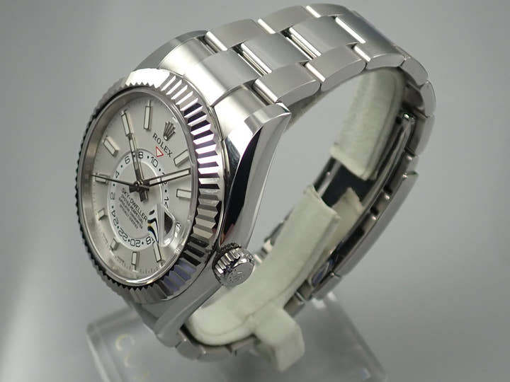 ロレックス スカイドゥエラー Ref.326934 ホワイト文字盤 中古 sky-dweller-25 オイスターブレスレット