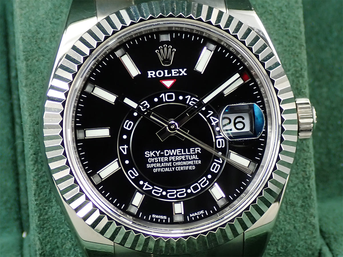 ロレックス スカイドゥエラー Ref.326939 ブラック文字盤 中古 81AACF9V