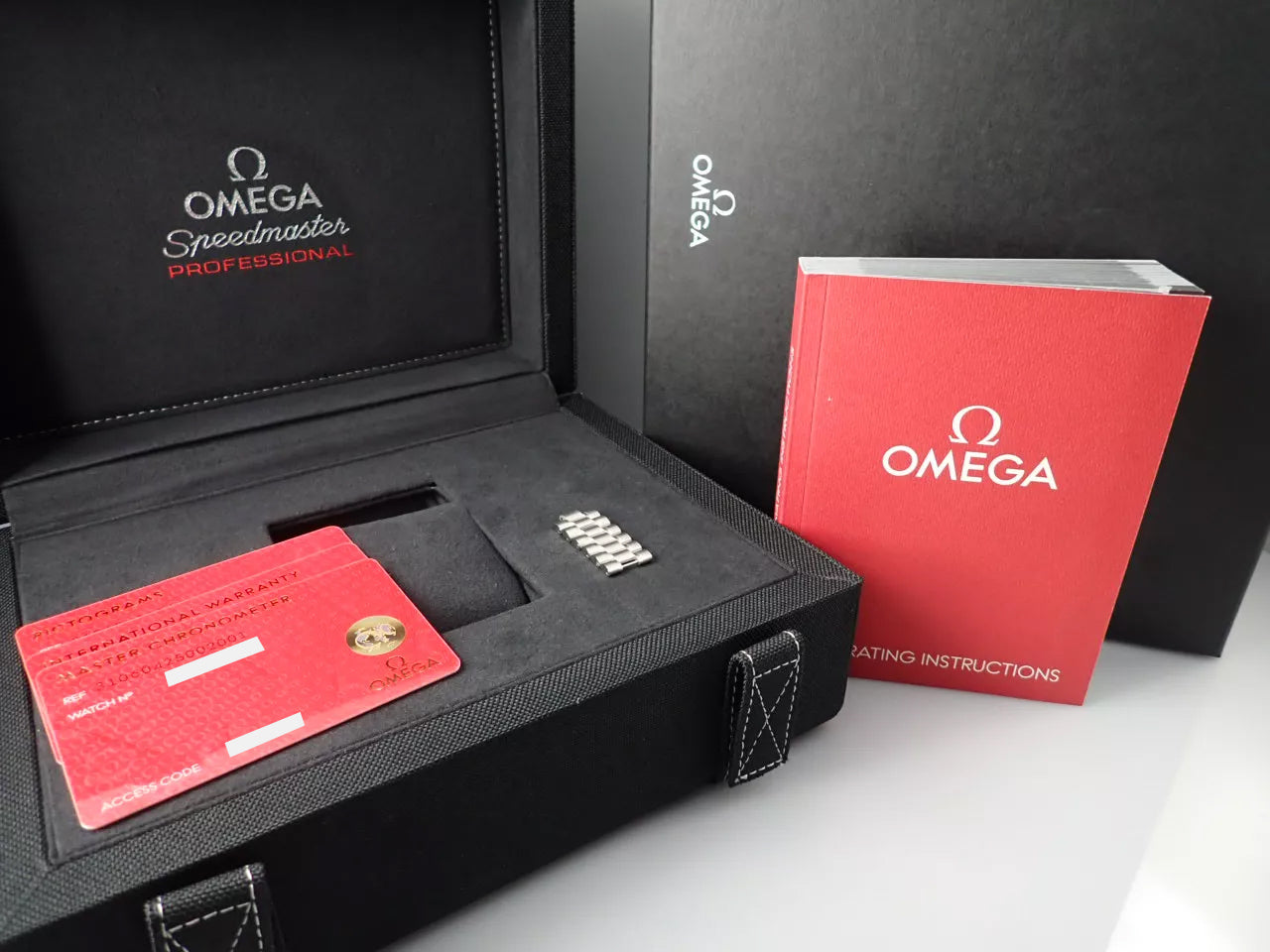 Omega Speedmaster Moonwatch Professional Co-Axial Master Chronometer Chronograph &lt;Warranty, Box, etc.&gt;