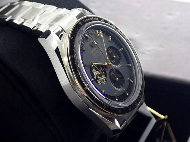 オメガ スピードマスター ムーンウォッチ アポロ11号50周年記念モデル Ref.310.20.42.50.01.001 ブラック文字盤 未使用 G2739CCT