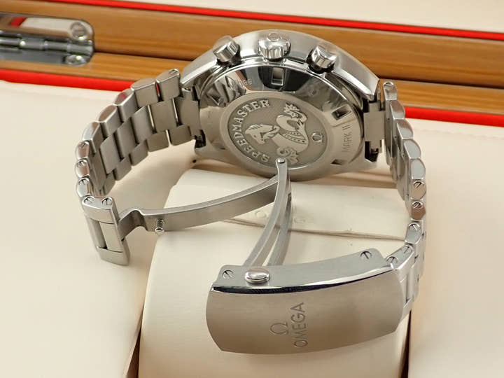 オメガ スピードマスター MARK I I コーアクシャル クロノメーター クロノグラフ Ref.327.10.43.50.06.001 グレー文字盤 中古 T031C793
