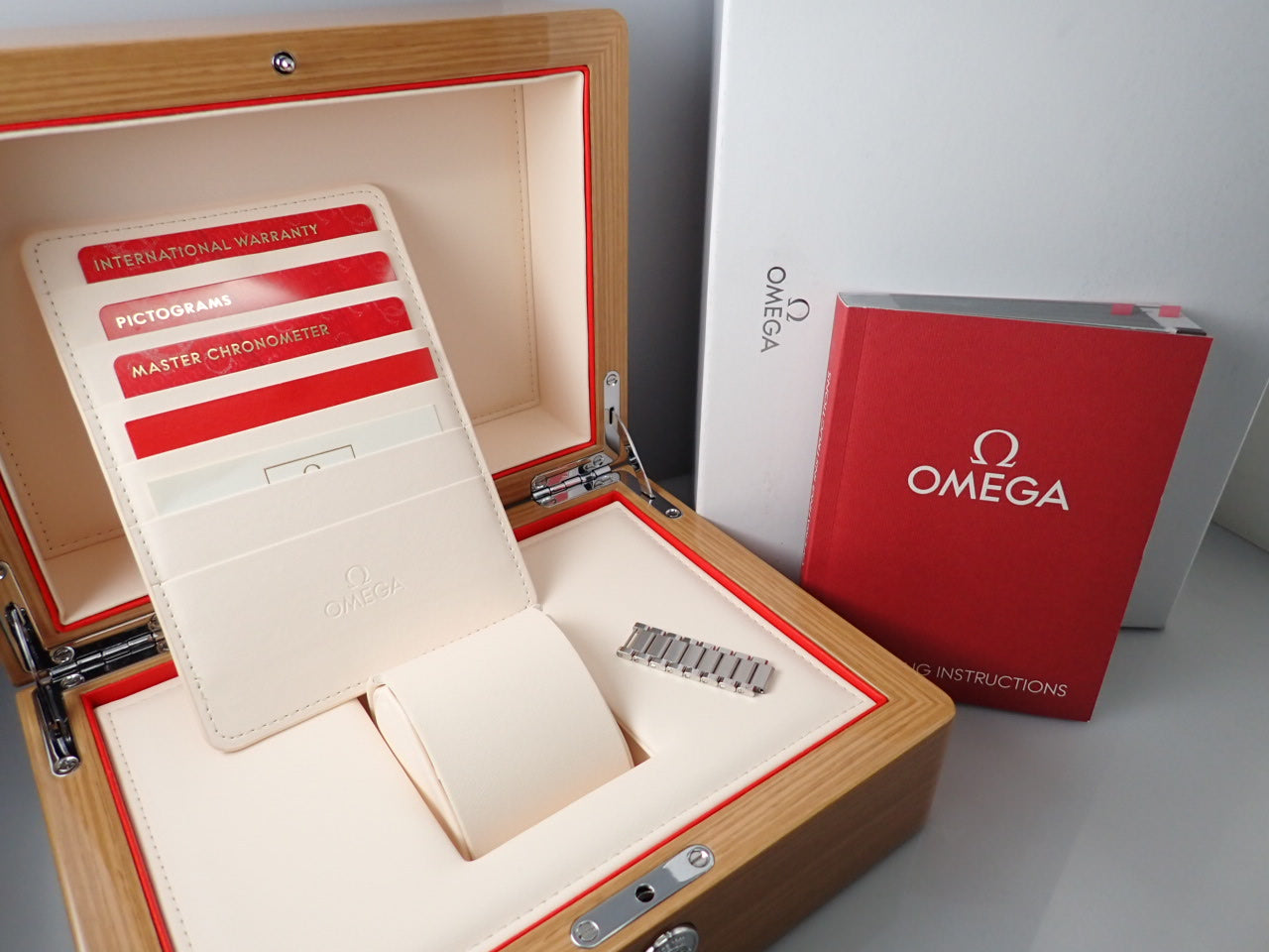 Omega Speedmaster '57 &lt;Warranty, Box, etc.&gt;