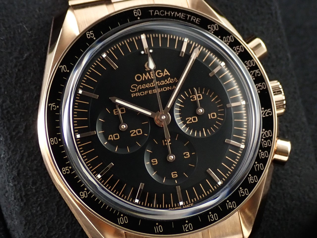 OMEGA Speedmaster Moonwatch Professional Co-Axial Master Chronometer Chronograph 42MM &lt;Warranty, Box, etc.&gt;