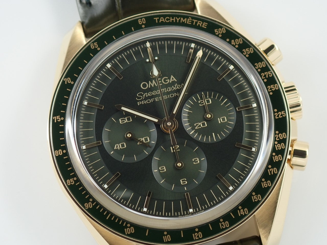 OMEGA Speedmaster Moonwatch Professional Co-Axial Master Chronometer Chronograph 42MM Ref.310.63.42.50.10.001 MOONSHINE™ GOLD Green Dial
