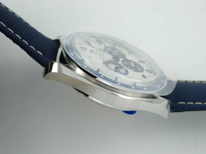 オメガ スピードマスター 記念モデル コーアクシャル マスター クロノメーター クロノグラフ 42MM Ref.310.32.42.50.02.001 シルバー文字盤 未使用 AX7A5WSP