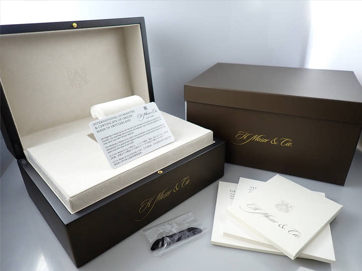 H.モーザー ストリームライナー センターセコンド Ref.6200-1200 マトリックスグリーンフュメ文字盤 未使用 3754ZJR6