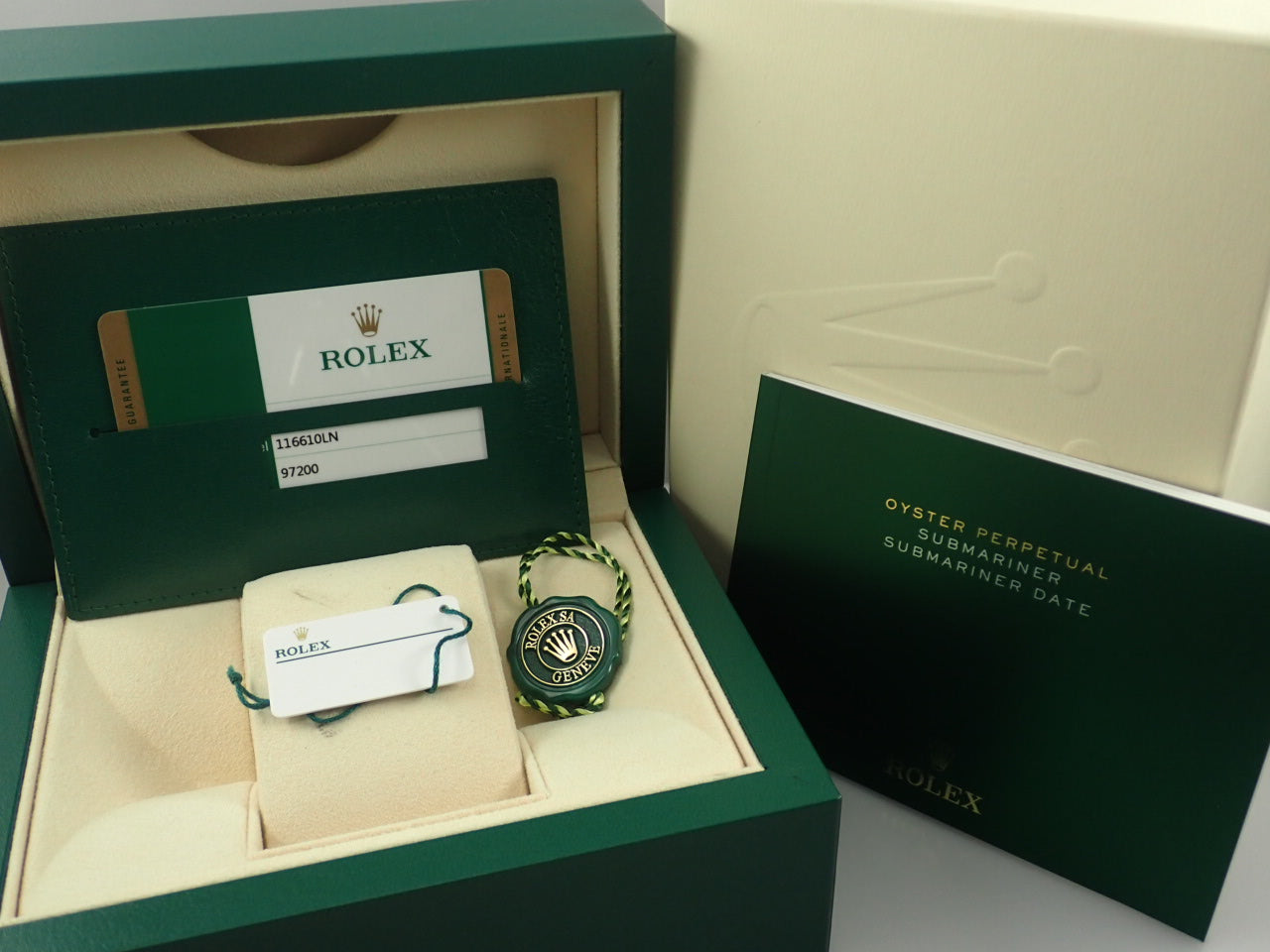 Rolex Submariner Date &lt;Warranty, Box, etc.&gt;