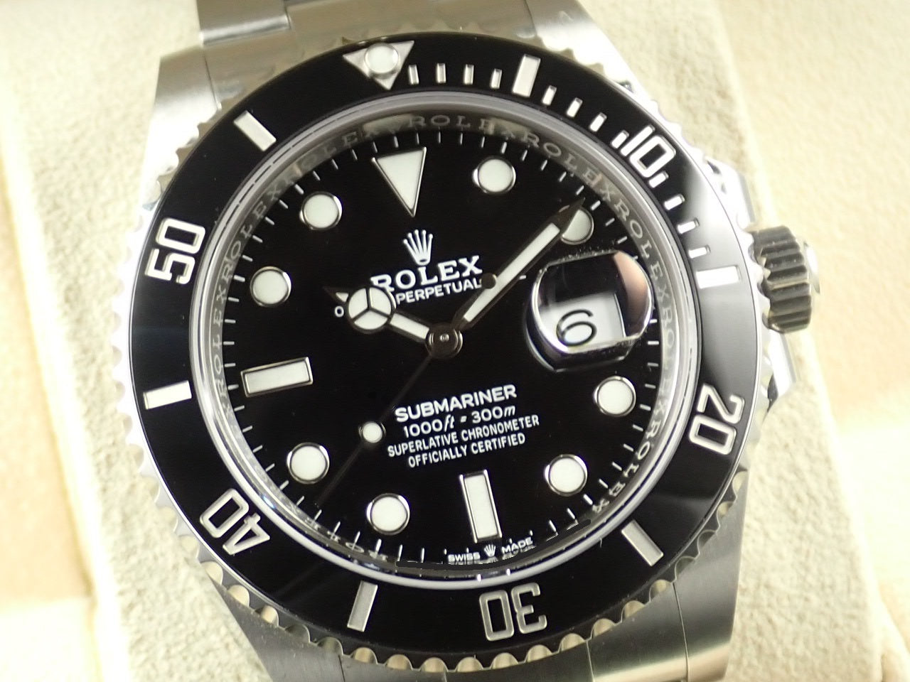 Rolex Submariner Date &lt;Warranty, Box, etc.&gt;