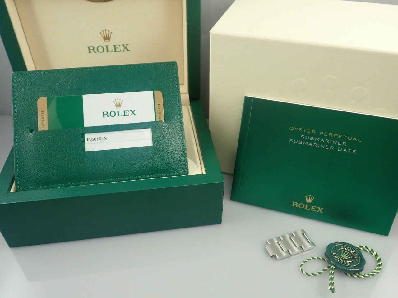 Rolex Submariner Date &lt;Warranty, Box, etc.&gt;