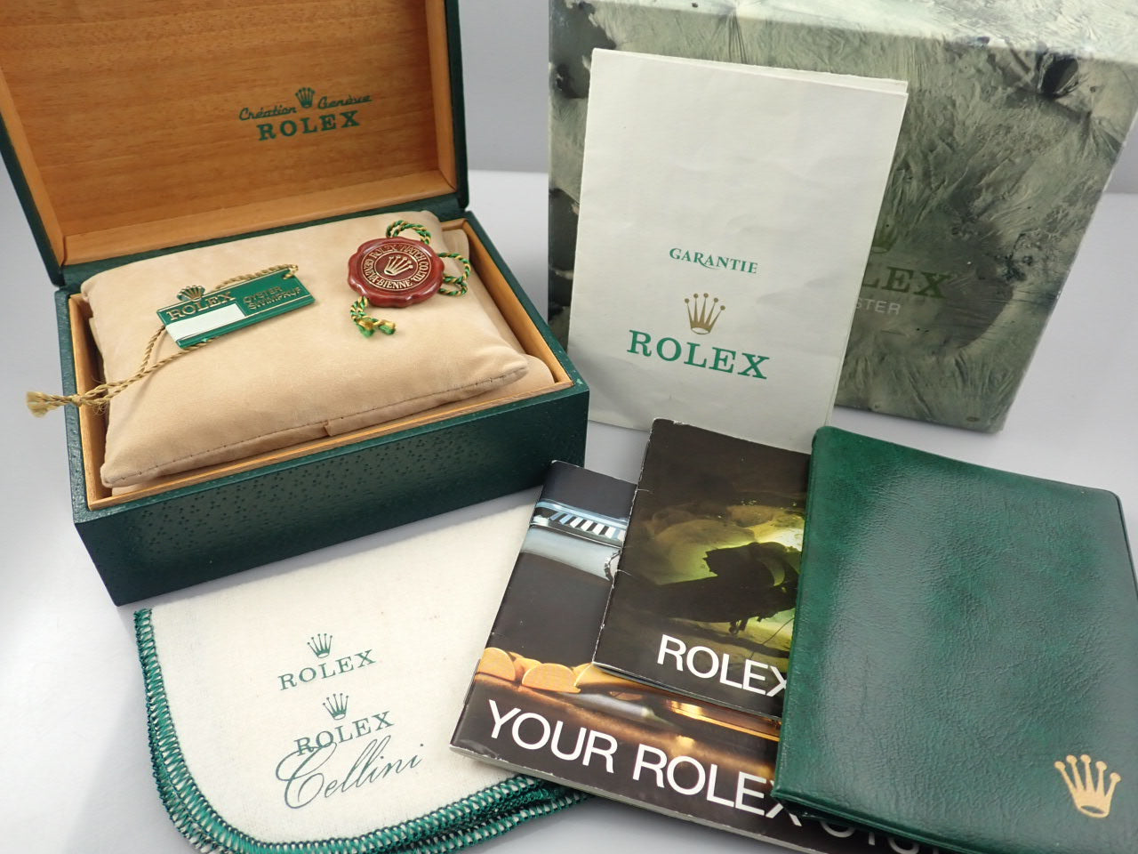 Rolex Submariner &lt;Warranty, Box, etc.&gt;