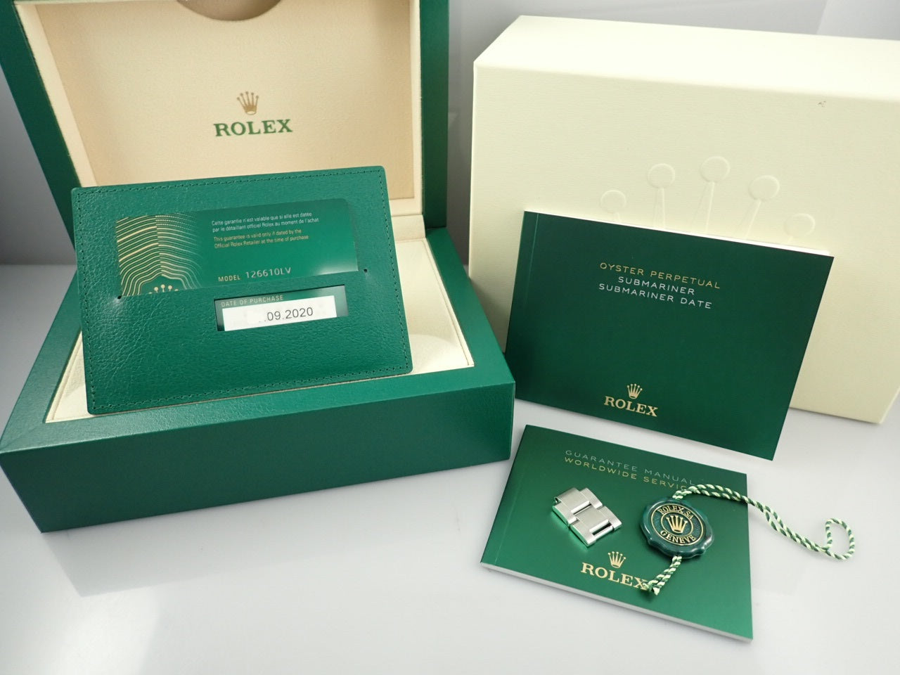 Rolex Submariner Date &lt;Warranty, Box, etc.&gt;