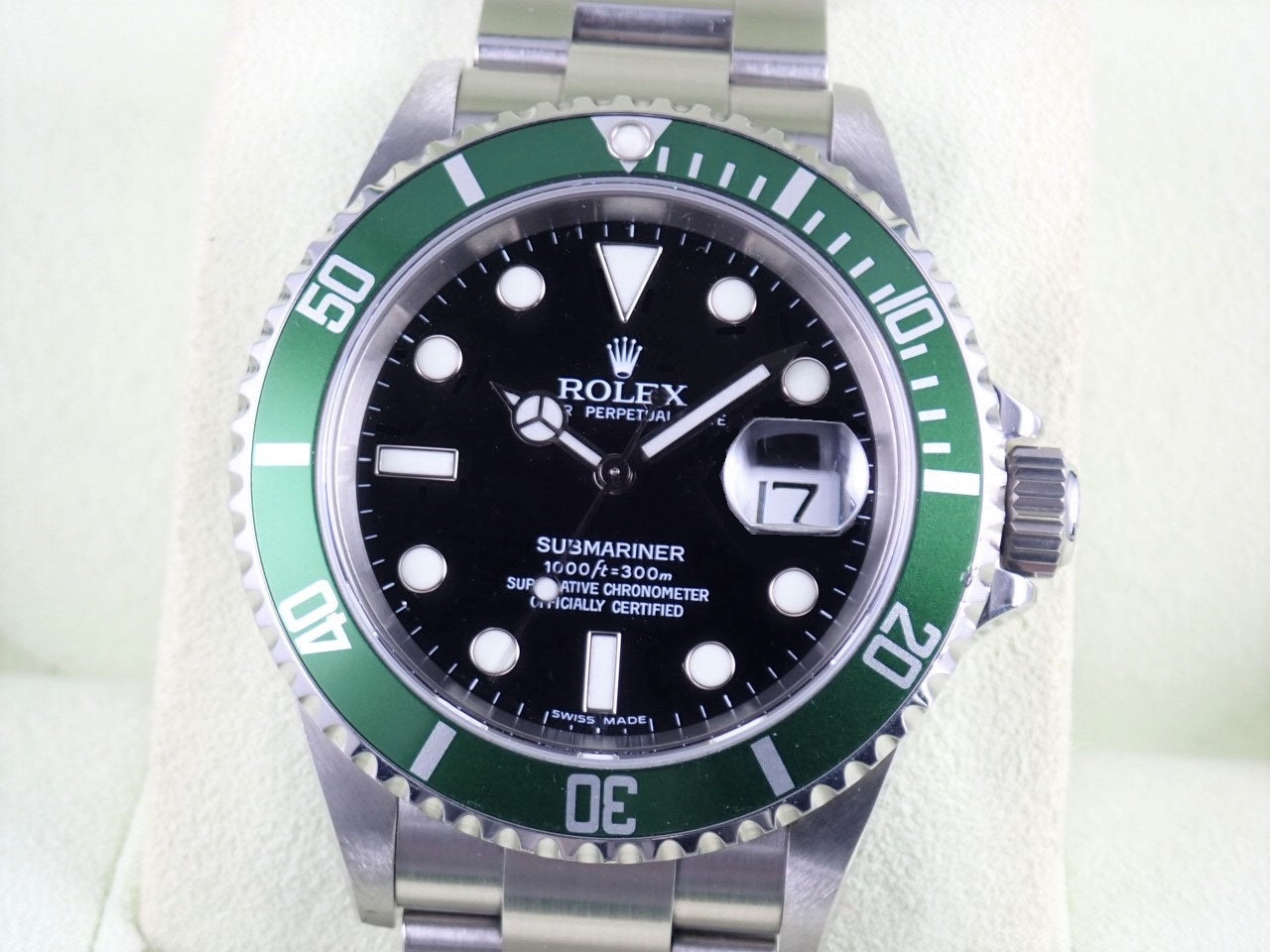 Rolex Submariner Green D serial number &lt;Box and International Service Warranty&gt;