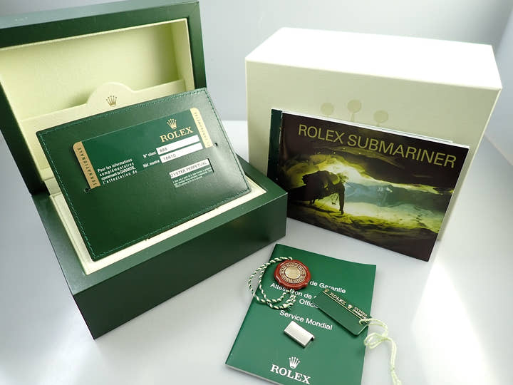 Rolex Submariner Date Ref. 16610 Stainless Steel Black Dial