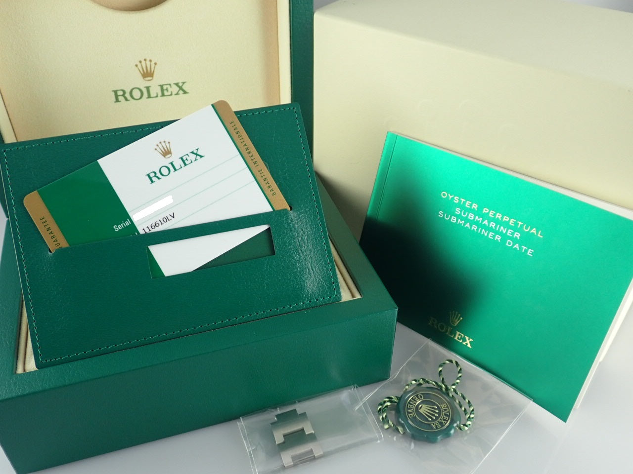 Rolex Submariner Green &lt;Warranty, Box, etc.&gt;