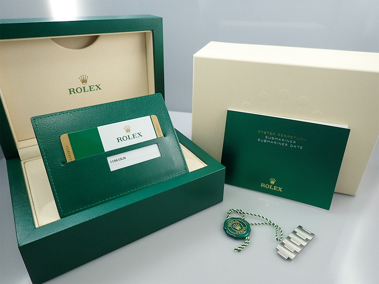 Rolex Submariner Date &lt;Warranty, Box, etc.&gt;