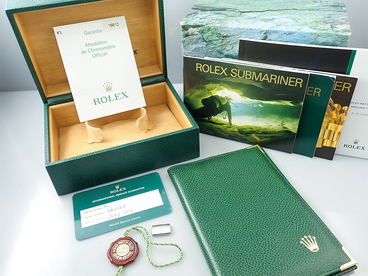 Rolex Submariner Date &lt;Warranty, Box, etc.&gt;